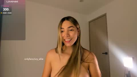 Snapshot of _alliex_ chatting on 11-13-25, 12:04 you can call me pretty online show from 11-13-25, 12:04