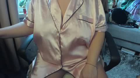 lisa online show from 11-30-25, 09:35