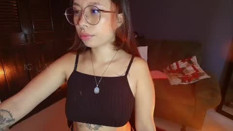 Snapshot of _amarella_ chatting on 05-29-26, 06:50 Ana online show from 05-29-26, 06:50