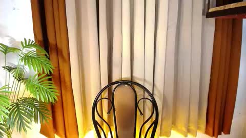 Snapshot of _amyspanks18_ chatting on 10-22-25, 04:51 Amy online show from 10-22-25, 04:51