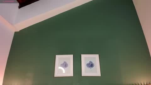 Snapshot of _anavictoria_ chatting on 03-08-25, 12:41 Ana Victoria online show from 03-08-25, 12:41