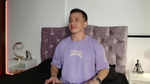 Snapshot of _andrewfalcon2 chatting on 01-22-25, 12:17 _andrewfalcon2 online show from 01-22-25, 12:17