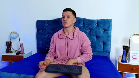 Snapshot of _andrewfalcon2 chatting on 02-04-25, 03:36 _andrewfalcon2 online show from 02-04-25, 03:36