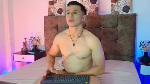 Snapshot of _andrewfalcon2 chatting on 09-24-25, 08:23 _andrewfalcon2 online show from 09-24-25, 08:23