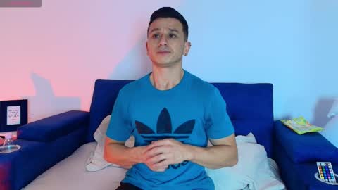 Snapshot of _andrewfalcon2 chatting on 10-12-25, 12:37 _andrewfalcon2 online show from 10-12-25, 12:37