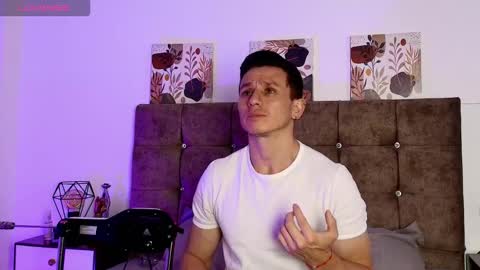 Snapshot of _andrewfalcon2 chatting on 11-03-25, 06:42 _andrewfalcon2 online show from 11-03-25, 06:42