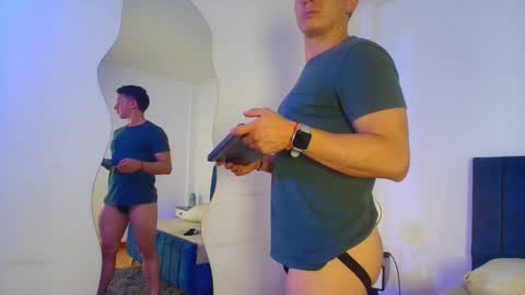 Snapshot of _andrewfalcon2 chatting on 11-24-25, 08:19 _andrewfalcon2 online show from 11-24-25, 08:19