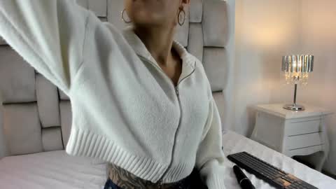 Angel Azul online show from 02-05-25, 11:55