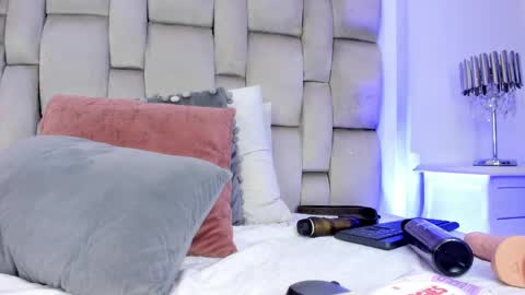 Angel Azul online show from 03-11-25, 02:51