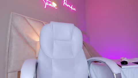 ngela  online show from 02-20-25, 06:13