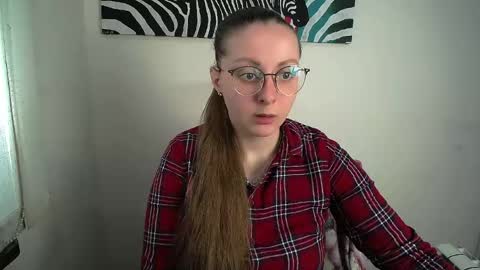 Snapshot of _annabelle_lee chatting on 05-07-26, 06:30 Anna online show from 05-07-26, 06:30