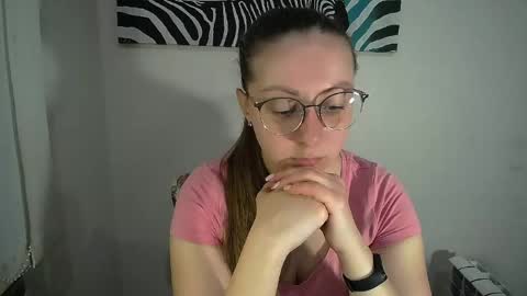 Snapshot of _annabelle_lee chatting on 06-03-26, 06:27 Anna online show from 06-03-26, 06:27