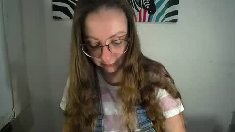 Snapshot of _annabelle_lee chatting on 06-18-26, 06:46 Anna online show from 06-18-26, 06:46