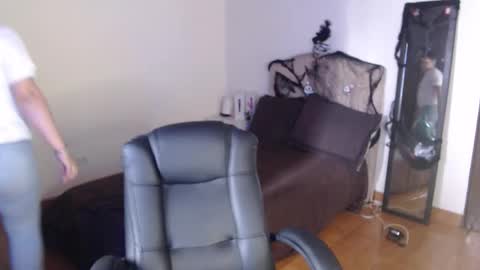 Anne online show from 11-01-25, 06:43