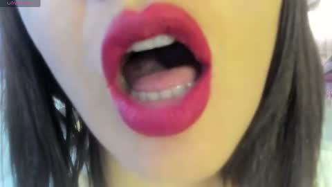 Snapshot of _antomouth_paradise chatting on 06-13-26, 04:49 antonia online show from 06-13-26, 04:49