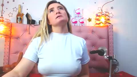 Snapshot of _antonella_11 chatting on 03-06-25, 05:24 _antonella_11 online show from 03-06-25, 05:24