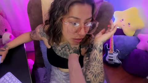 Snapshot of _antonella_dreams chatting on 06-25-26, 11:53 _antonella_dreams online show from 06-25-26, 11:53