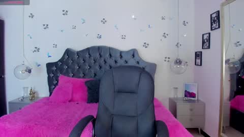 antonnela online show from 02-04-25, 01:48