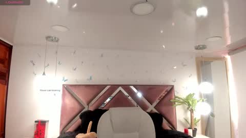 antonnela online show from 10-15-25, 04:18