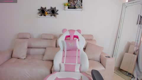    online show from 05-26-26, 12:23