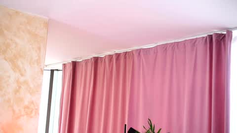 Arielle online show from 01-10-25, 09:13