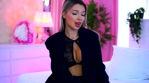 Arielle online show from 10-02-25, 08:21