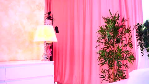 Arielle online show from 10-14-25, 08:37