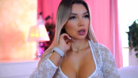 Arielle online show from 10-21-25, 08:15