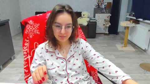 Arina online show from 12-15-24, 03:31