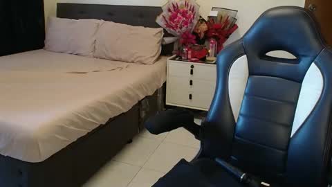 Angie online show from 02-20-26, 12:07