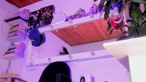 Snapshot of _asscutebig_ chatting on 02-07-26, 05:22 fer online show from 02-07-26, 05:22