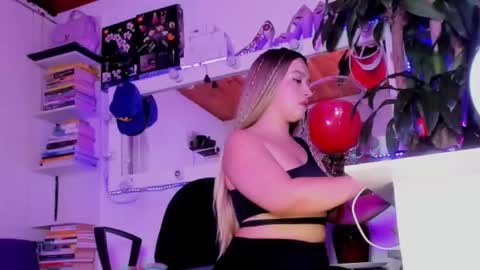 Snapshot of _asscutebig_ chatting on 02-27-26, 04:45 fer online show from 02-27-26, 04:45