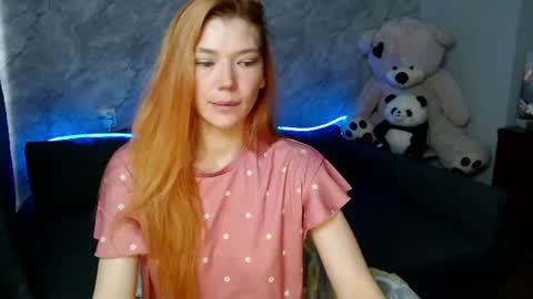 Snapshot of _astarte_ chatting on 06-19-26, 09:40 _astarte_ online show from 06-19-26, 09:40