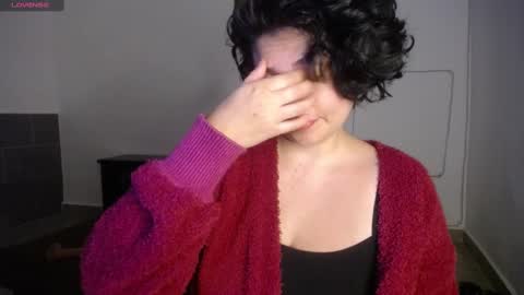 Snapshot of _atenea_golden chatting on 12-26-24, 11:46 atenea online show from 12-26-24, 11:46