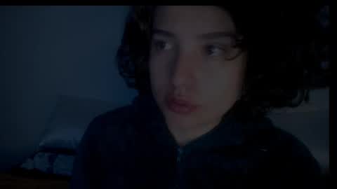 Snapshot of _atenea_golden chatting on 02-06-25, 02:26 atenea online show from 02-06-25, 02:26