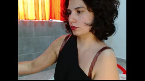 Snapshot of _atenea_golden chatting on 09-29-25, 03:39 atenea online show from 09-29-25, 03:39
