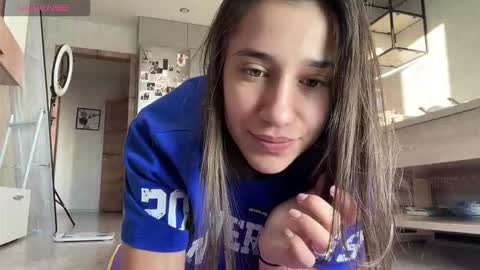 Snapshot of _aura_18 chatting on 10-09-25, 01:14 _aura_18 online show from 10-09-25, 01:14