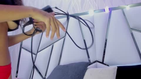 Aura online show from 02-01-25, 02:47