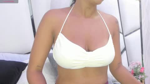 Aura online show from 03-12-25, 03:02