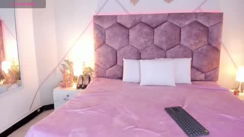 _aurora_collins_ online show from 02-27-26, 01:22