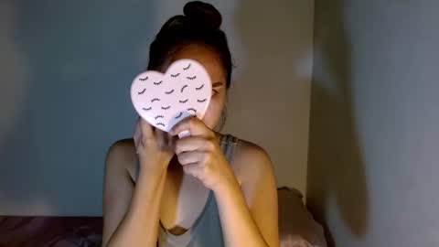 Snapshot of _ayesha19 chatting on 12-15-25, 06:17 yesha3 online show from 12-15-25, 06:17