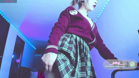 Lunita  online show from 12-17-24, 04:01