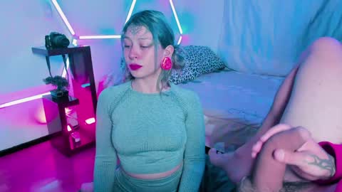 Lunita  online show from 01-23-25, 01:19