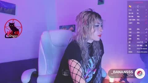 Lunita  online show from 12-14-25, 11:20