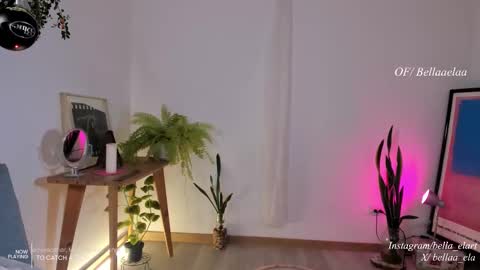 Snapshot of _bellaela chatting on 10-18-25, 10:32 Ella online show from 10-18-25, 10:32
