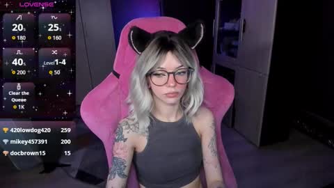 Olivia Subscribe to my Fansly -   online show from 02-09-26, 12:36