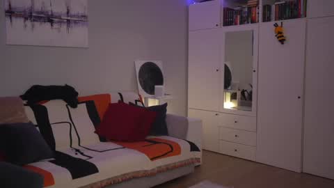 Lili online show from 02-17-26, 05:48