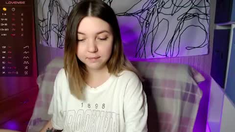 Snapshot of _blonde_barbie_ chatting on 06-13-26, 09:57 Elizabeth online show from 06-13-26, 09:57