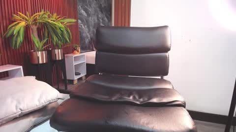 Snapshot of _bunny_boy_ chatting on 03-09-25, 09:02 _bunny_boy_ online show from 03-09-25, 09:02