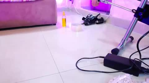 Bella online show from 02-23-25, 11:44